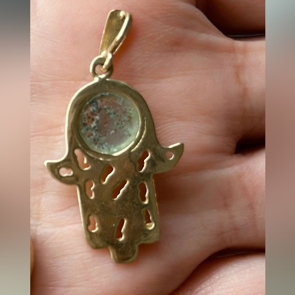 Handmade 14K gold Hamsa pendant set w/ genuine ancient Roman glass with patina. - Picture 2 of 4
